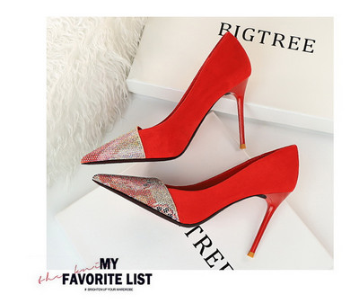 Modern női cipők öko velúrból kövekkel