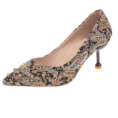 Színes női cipő 6 vagy 8 cm sarokmagassággal