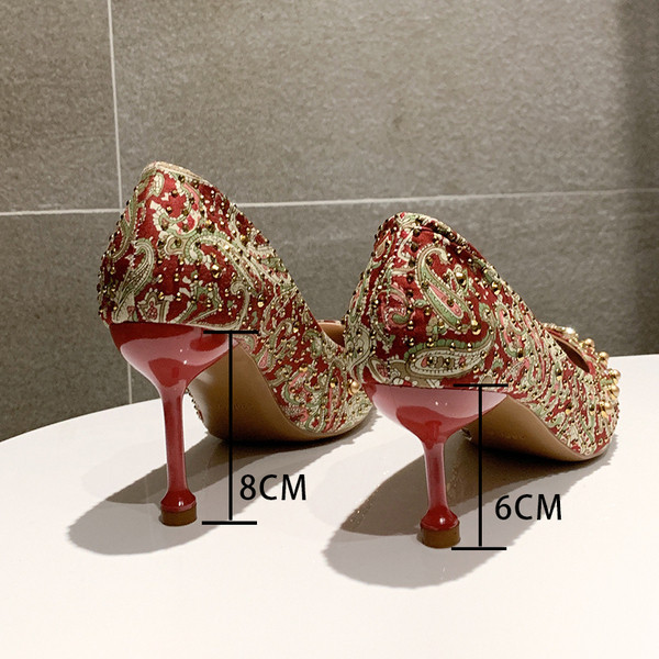 Színes női cipő 6 vagy 8 cm sarokmagassággal