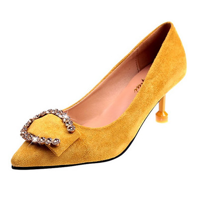 Női velúr cipő 5 cm-es sarokkal és csattal