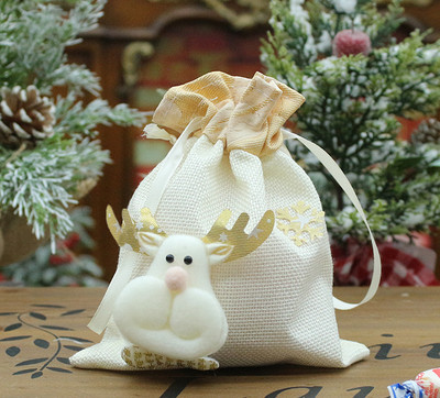 Karácsonyi ajándék táska 3D elemekkel, többféle modellben