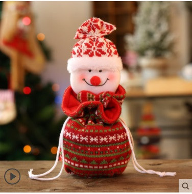 Χριστουγεννιάτικη τσάντα με διάφορα τρισδιάστατα διακοσμητικά σε δύο μοντέλα