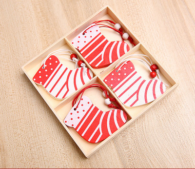 Dekoratīvo rotaļlietu komplekts Ziemassvētku eglītei