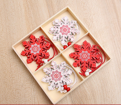 Dekoratīvo rotaļlietu komplekts Ziemassvētku eglītei