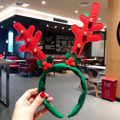 Dekoratív karácsonyi hajkoszorú 3D elemekkel, különböző modellekben