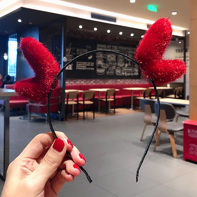 Dekoratív karácsonyi hajkoszorú 3D elemekkel, különböző modellekben