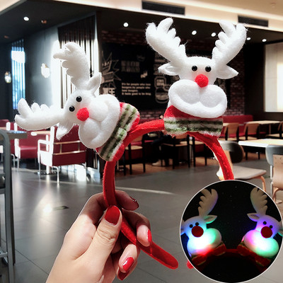 Dekoratív karácsonyi hajkoszorú 3D elemekkel, különböző modellekben