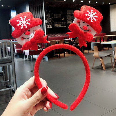 Dekoratív karácsonyi hajkoszorú 3D elemekkel, különböző modellekben