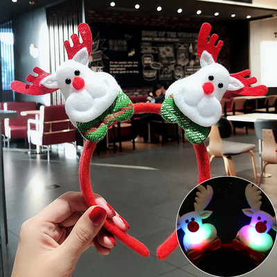 Dekoratív karácsonyi hajkoszorú 3D elemekkel, különböző modellekben