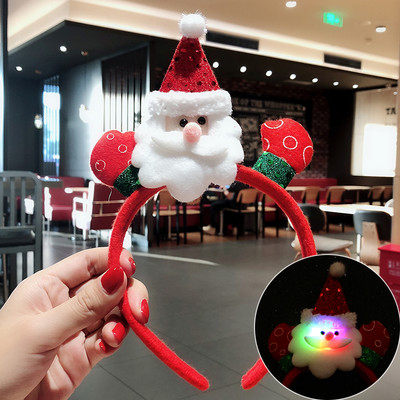 Dekoratív karácsonyi hajkoszorú 3D elemekkel, különböző modellekben