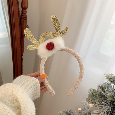 Dekoratív karácsonyi hajkoszorú 3D elemekkel, különböző modellekben