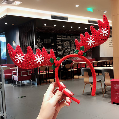 Dekoratív karácsonyi hajkoszorú 3D elemekkel, különböző modellekben