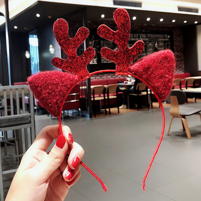 Dekoratív karácsonyi hajkoszorú 3D elemekkel, különböző modellekben