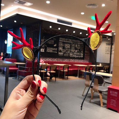 Dekoratív karácsonyi hajkoszorú 3D elemekkel, különböző modellekben