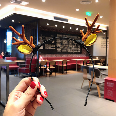 Dekoratív karácsonyi hajkoszorú 3D elemekkel, különböző modellekben