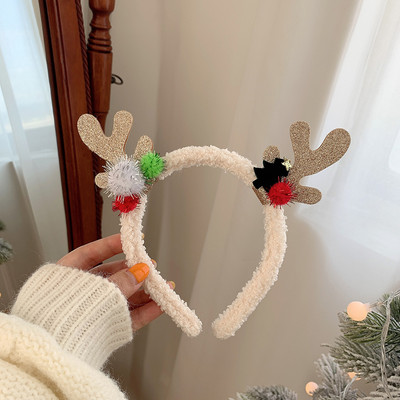 Dekoratív karácsonyi hajkoszorú 3D elemekkel, különböző modellekben