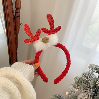 Dekoratív karácsonyi hajkoszorú 3D elemekkel, különböző modellekben