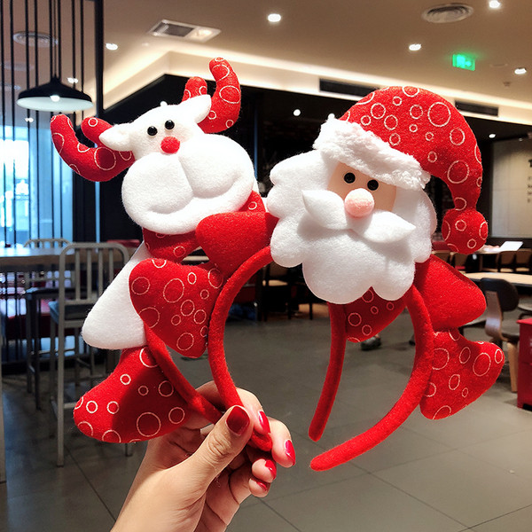 Dekoratív karácsonyi hajkoszorú 3D elemekkel, különböző modellekben