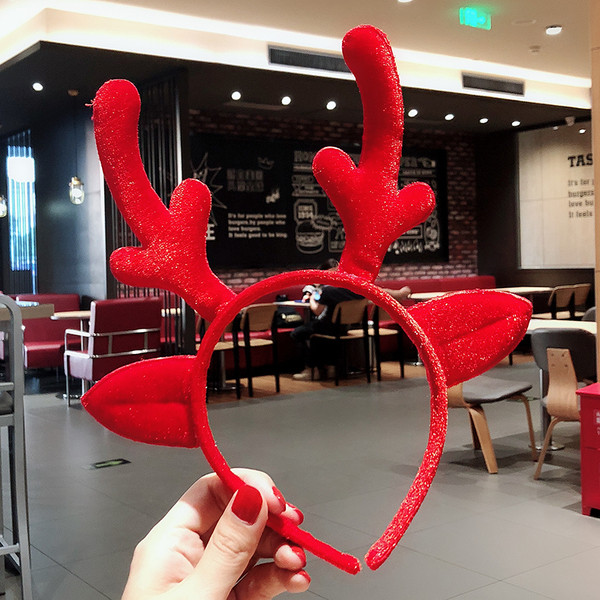 Dekoratív karácsonyi hajkoszorú 3D elemekkel, különböző modellekben