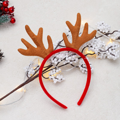 Dekoratív hajkoszorú karácsonyi motívumokkal több modellben