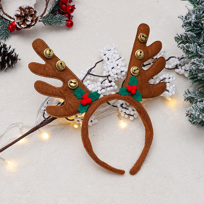 Dekoratív hajkoszorú karácsonyi motívumokkal több modellben