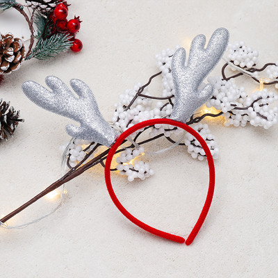 Dekoratív hajkoszorú karácsonyi motívumokkal több modellben