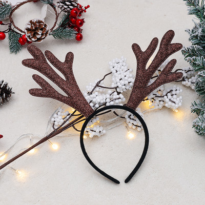 Dekoratív hajkoszorú karácsonyi motívumokkal több modellben