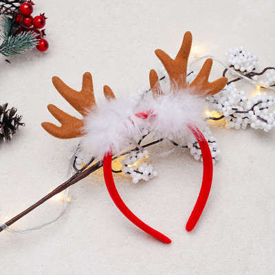 Dekoratív hajkoszorú karácsonyi motívumokkal több modellben