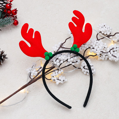 Dekoratív hajkoszorú karácsonyi motívumokkal több modellben