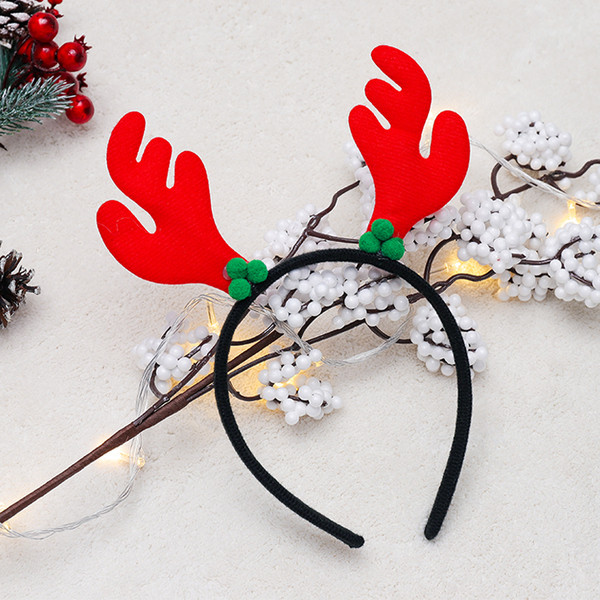 Dekoratív hajkoszorú karácsonyi motívumokkal több modellben