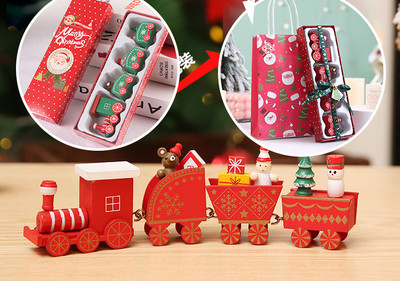 Μικρό ξύλινο τρένο κατάλληλο για Χριστουγεννιάτικη διακόσμηση σε δύο μοντέλα