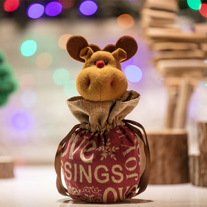 Dekoratív karácsonyi táskák 3D elemekkel több modellben