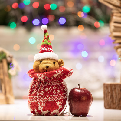 Dekoratív karácsonyi táskák 3D elemekkel több modellben