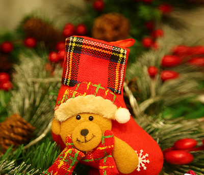 Kis dekoratív karácsonyi zokni különféle 3D dekorációkkal