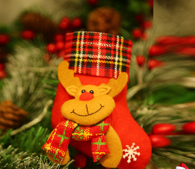 Kis dekoratív karácsonyi zokni különféle 3D dekorációkkal