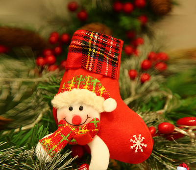 Kis dekoratív karácsonyi zokni különféle 3D dekorációkkal