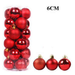 A készlet 24 db játékot tartalmaz két méretben - 4 cm vagy 6 cm