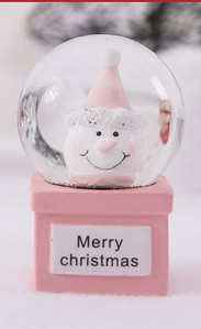 Kristálygömb alakú kis karácsonyi játék