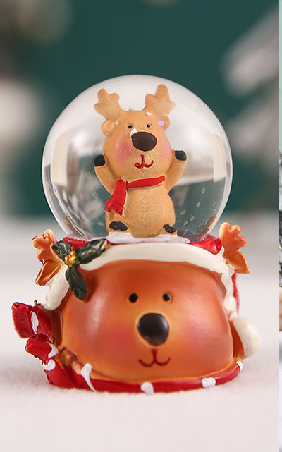 Kristálygömb alakú kis karácsonyi játék