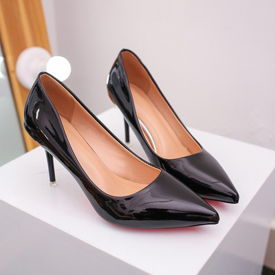 Stílusos női cipő hegyes modell vékony 8,5 cm-es sarokkal