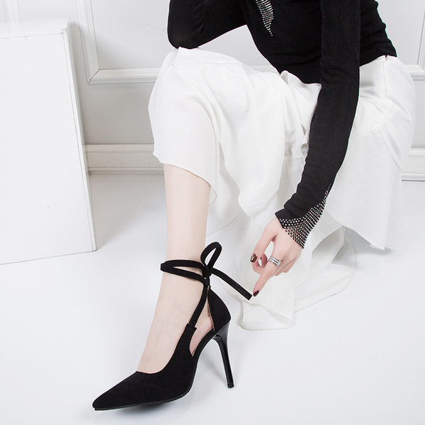 Új modell női cipő hegyes modell, magas sarkú 10 cm