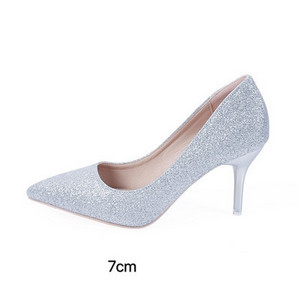 Modern női magassarkú cipő - hegyes modell