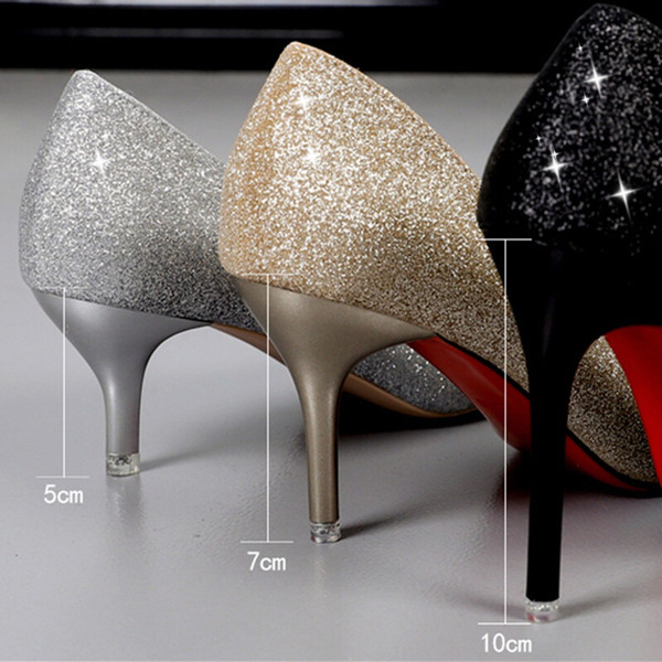 Modern női magassarkú cipő - hegyes modell