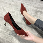 Stílusos női cipő sima modell 7 cm-es sarokkal