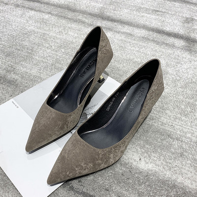 Stílusos női cipő sima modell 7 cm-es sarokkal