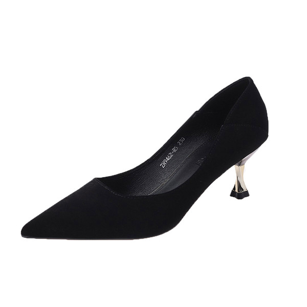 Stílusos női cipő sima modell 7 cm-es sarokkal