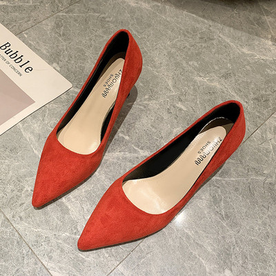 Női velúr cipő 6 cm sarokmagassággal