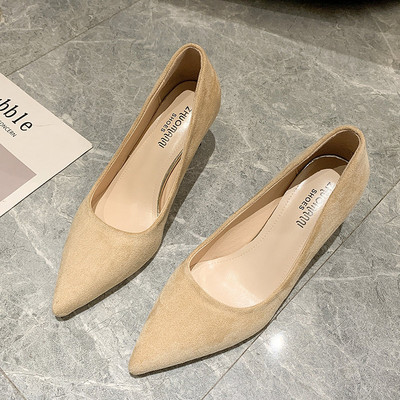 Női velúr cipő 6 cm sarokmagassággal