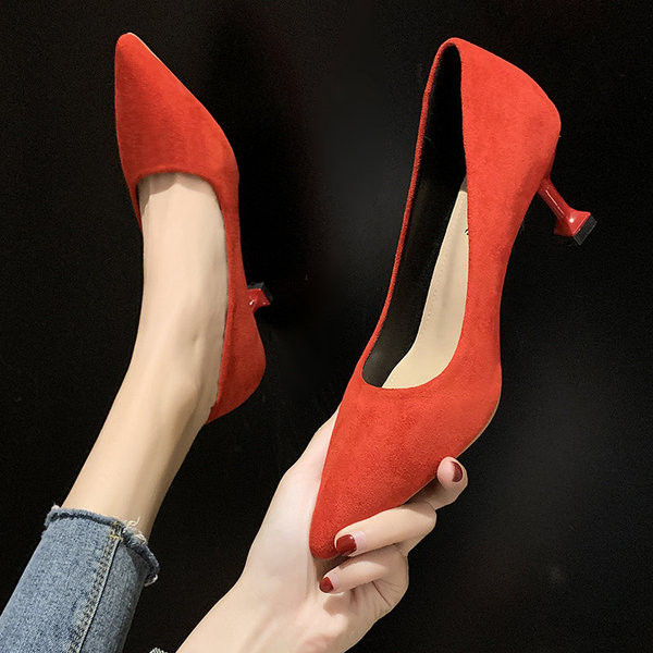 Női velúr cipő 6 cm sarokmagassággal