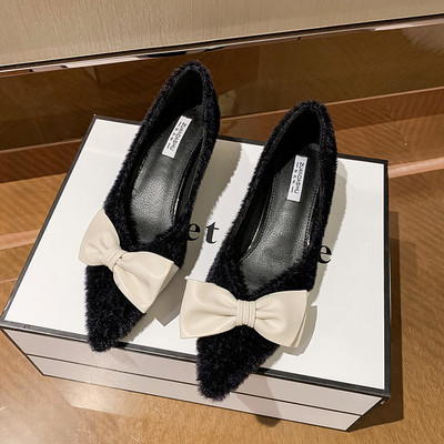 Új modell női pehelycipő szalaggal és 3 cm-es sarokkal